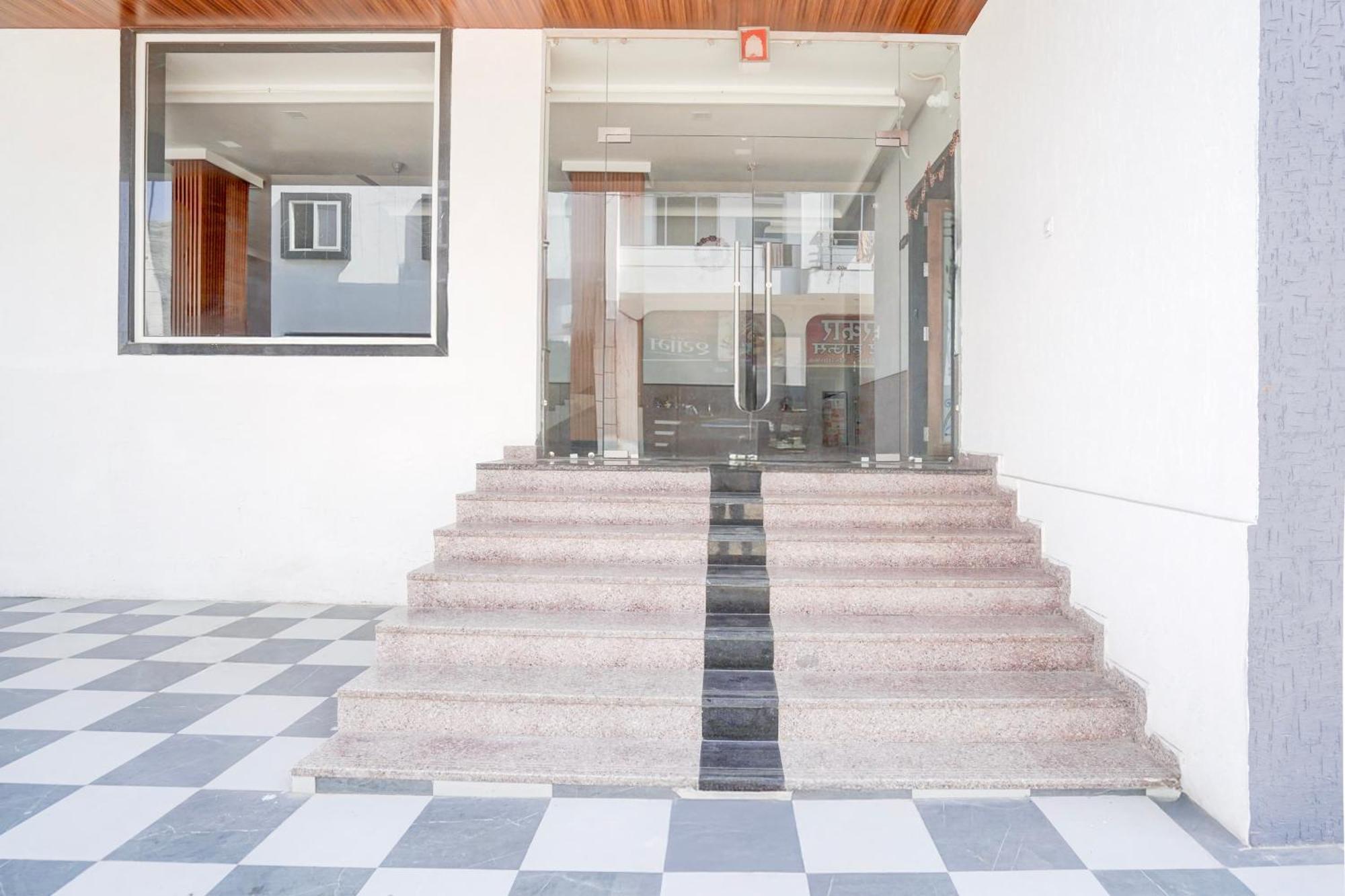Hotel O Shree Gurukripa Khātu 외부 사진